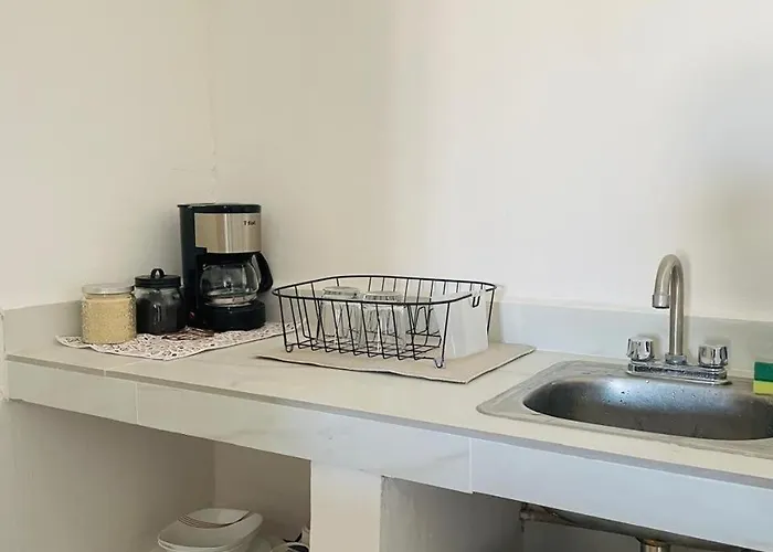 Comfortable Private Stay, Close To Downtown Apartment *